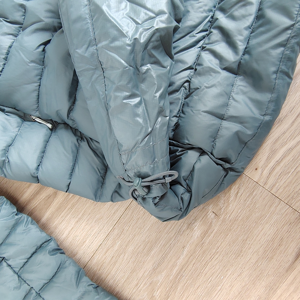 Patagonia Men's Down Sweater Jacket - Picture 5 of 6